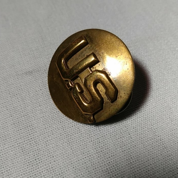 Vintage U. S. Army Letter Disc Lapel Pin - Picture 2 of 5